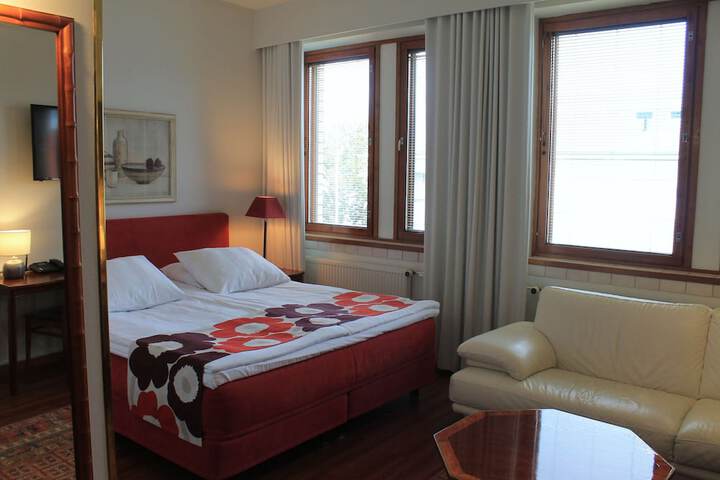 Room 40 of 136