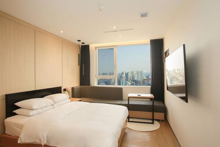 Room 3 of 59