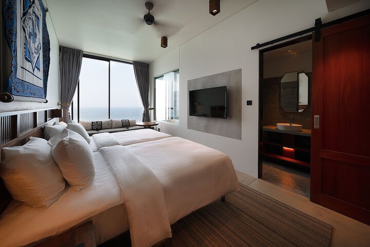 Room 5 of 35