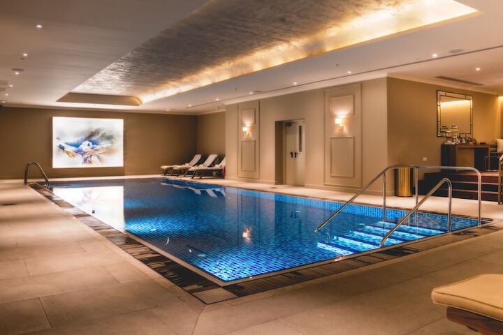 Pool Hotel