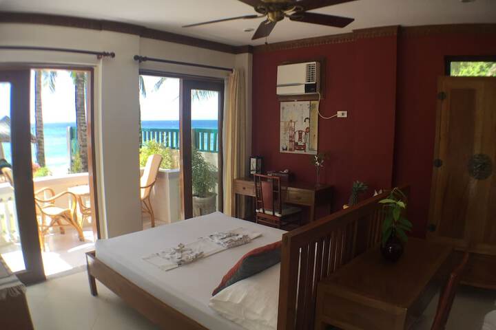 Room 6 of 33