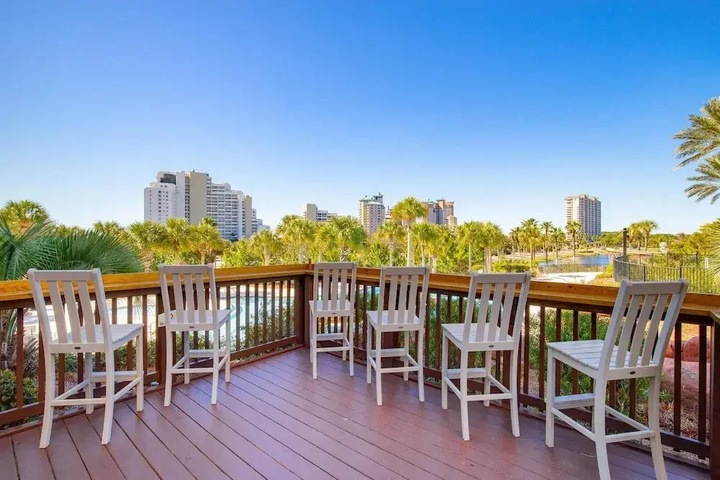 Terrace/Patio 6 of 16