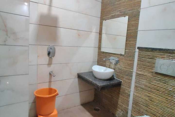 Room 19 of 24