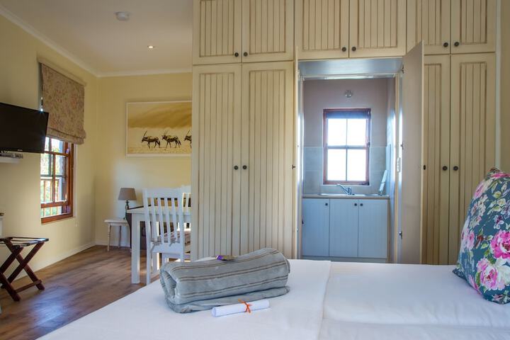 Room 5 of 62