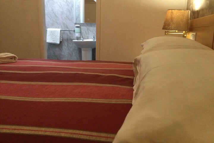 Room 98 of 170