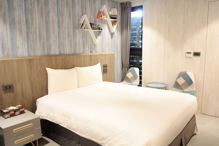 Room 85 of 119