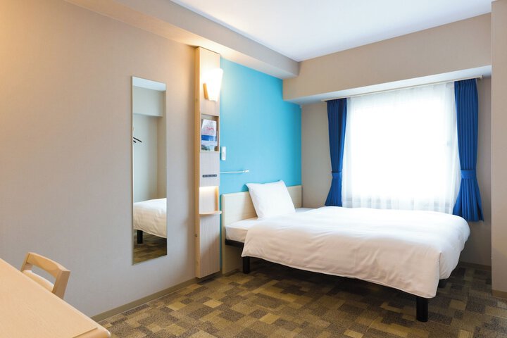 Room 28 of 81