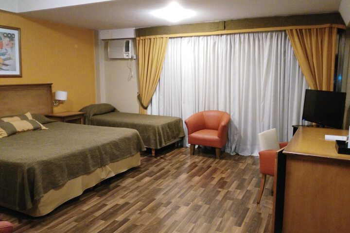 Room 17 of 36