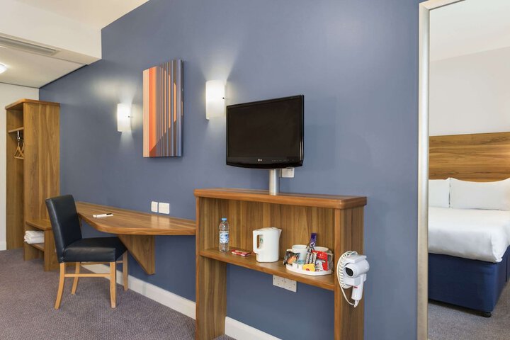 Room 14 of 20