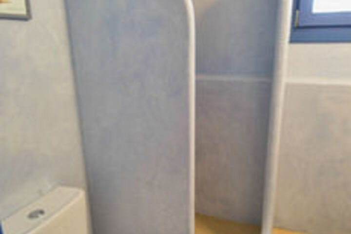 Room 3 of 38
