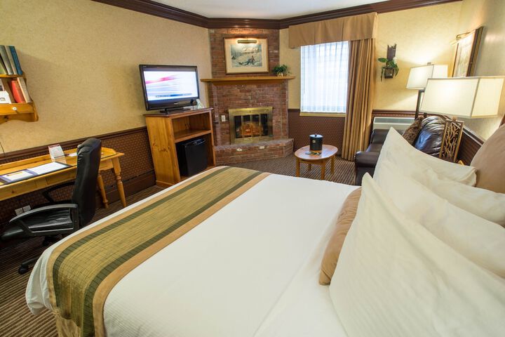 Room 10 of 76