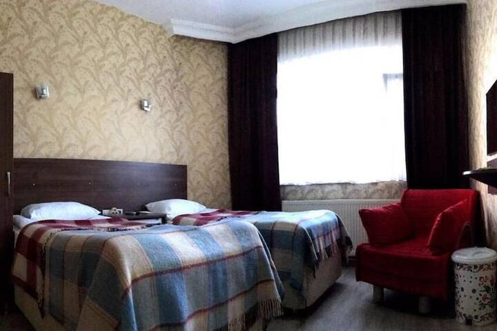 Room 8 of 24