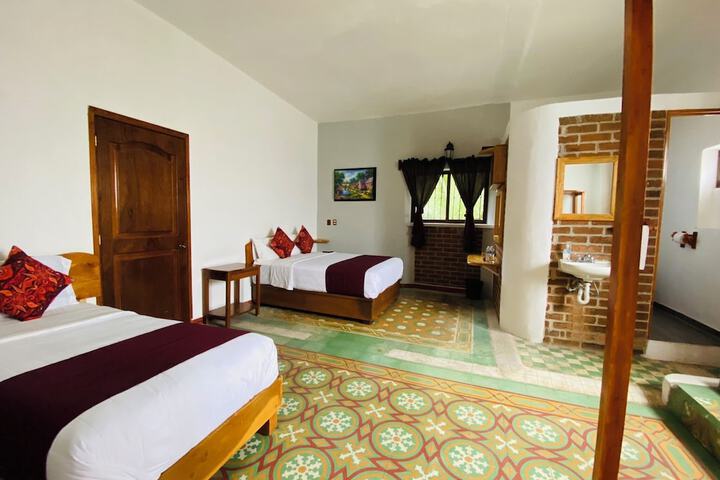 Room 43 of 172