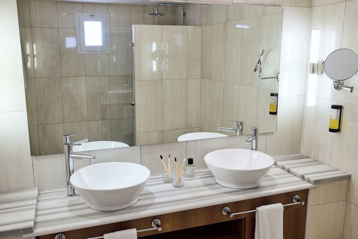 Clean Restrooms