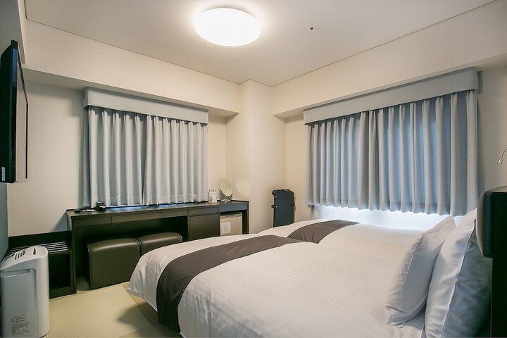 Room 19 of 64
