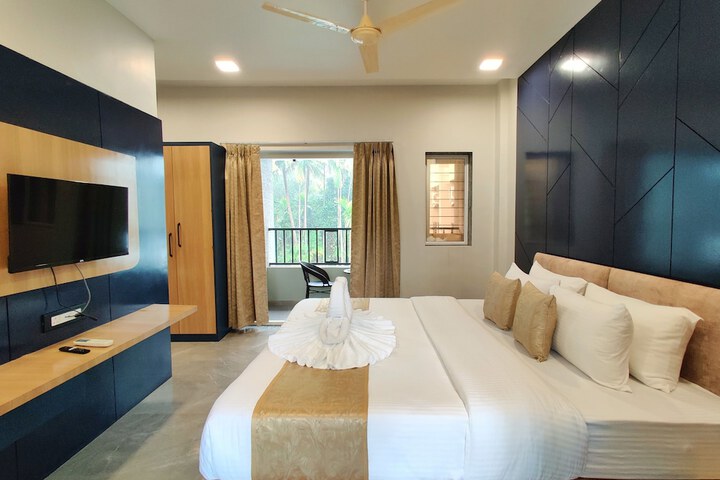 Room 6 of 27