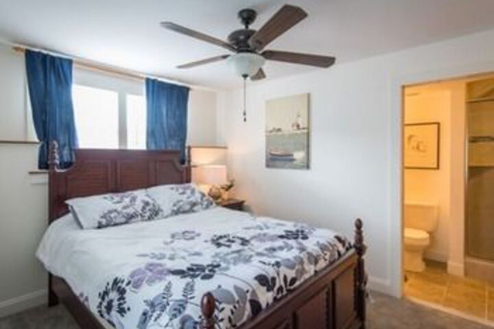 Room 9 of 15