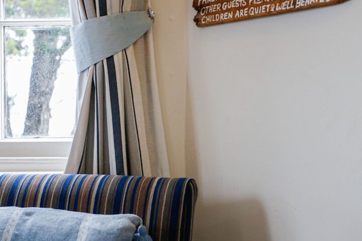 Room 7 of 30