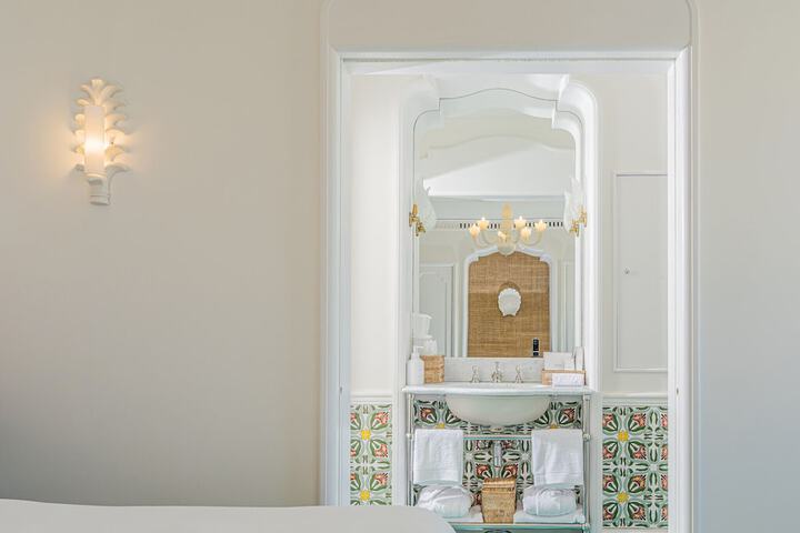 Bathroom Interior Photo