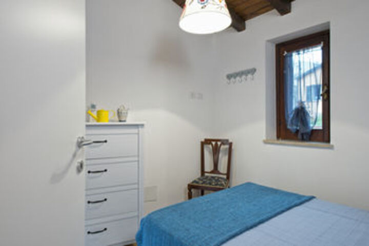 Room 110 of 477