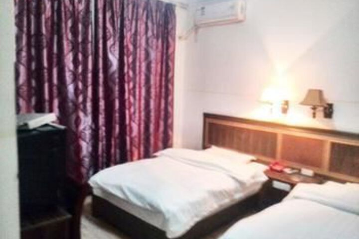 Room 20 of 36