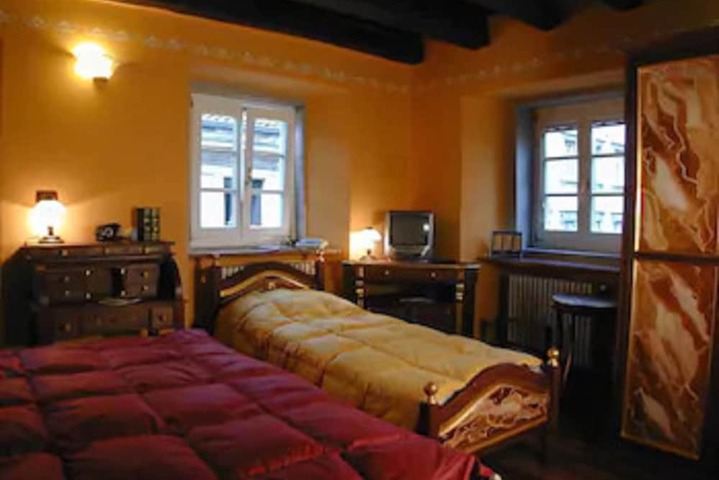 Room 10 of 23