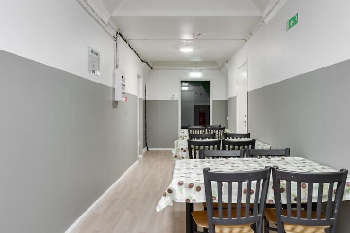 Room 10 of 33