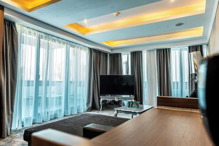 Room 13 of 52