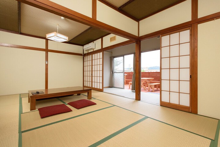 Room 18 of 51