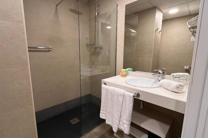 Clean Restrooms