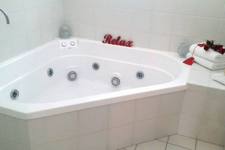 Hot Tub 51 of 93