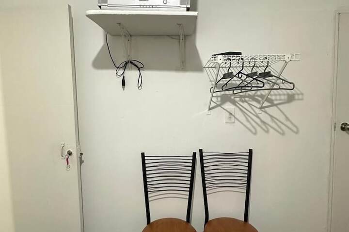 Room 4 of 31