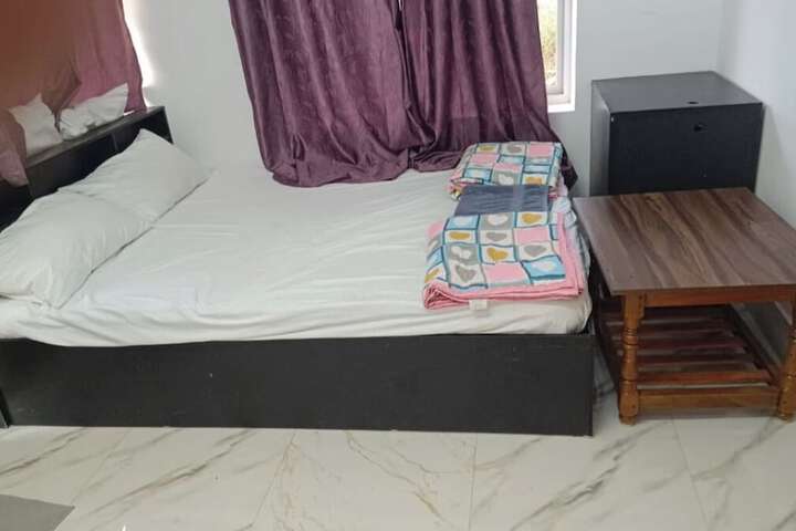 Room 6 of 31