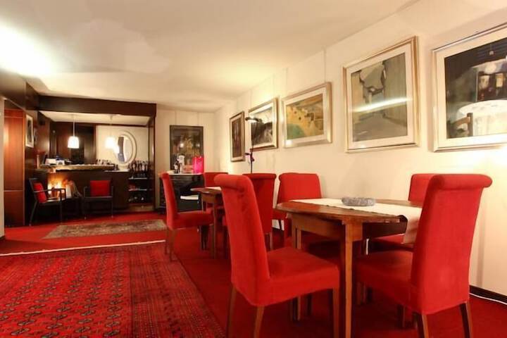 Hotel Interior 5 of 17