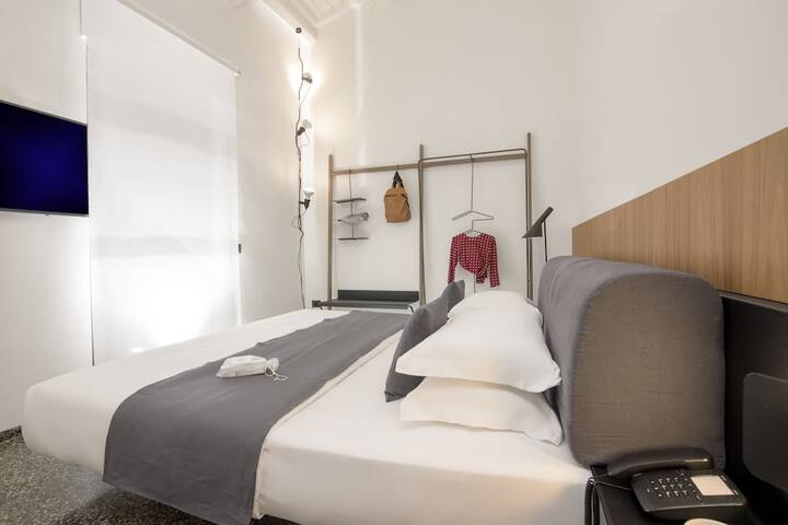 Room 15 of 40