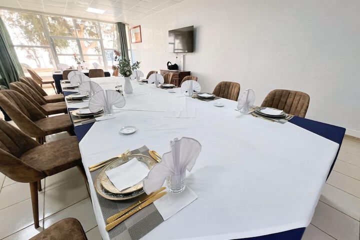 Dining 5 of 7