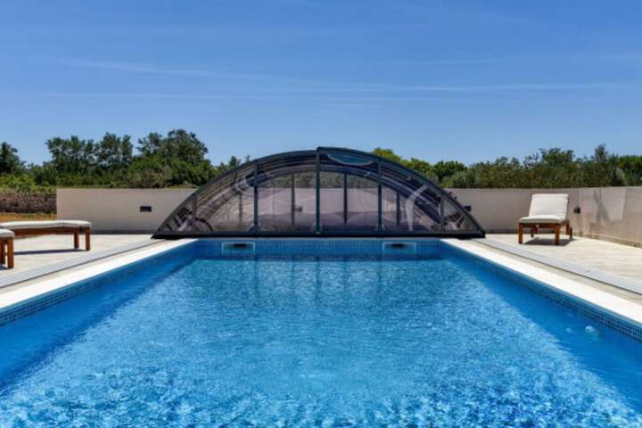 Pool 17 of 30