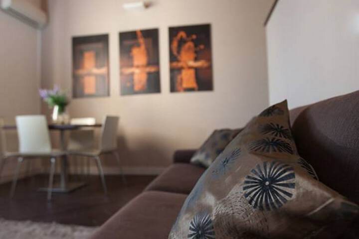 Room 33 of 60