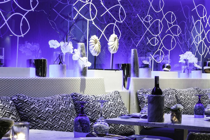 Dining 42 of 65