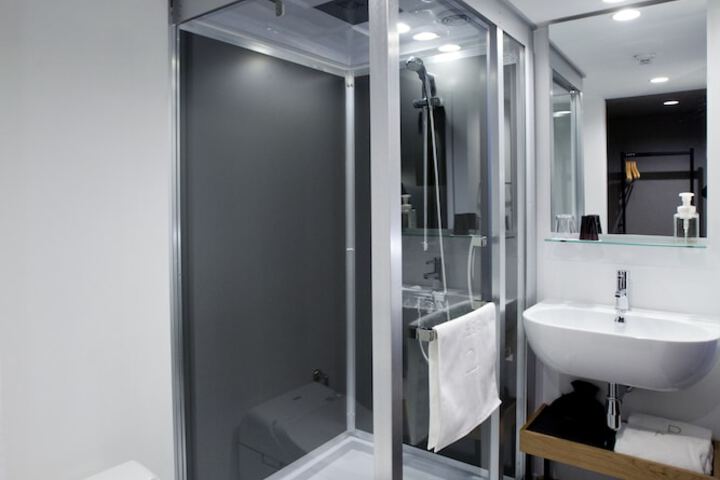 Room 90 of 107