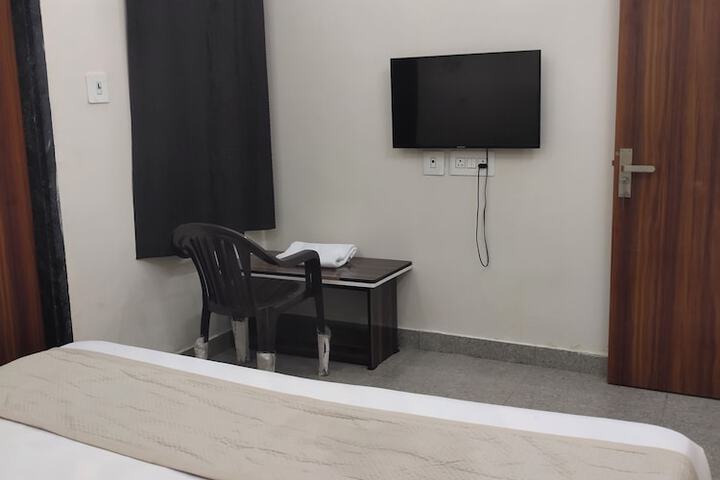 Room 7 of 20