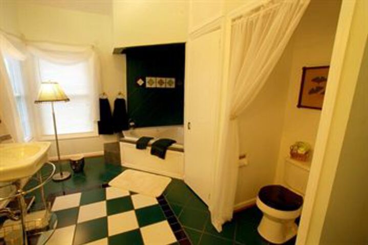 Room 8 of 61