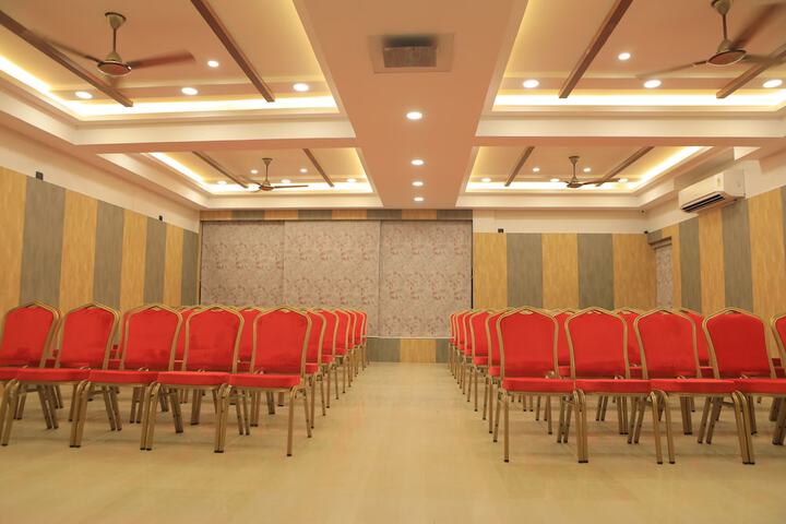 Business Center 104 of 114