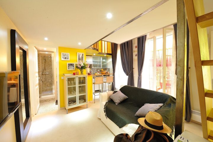 Room 463 of 648