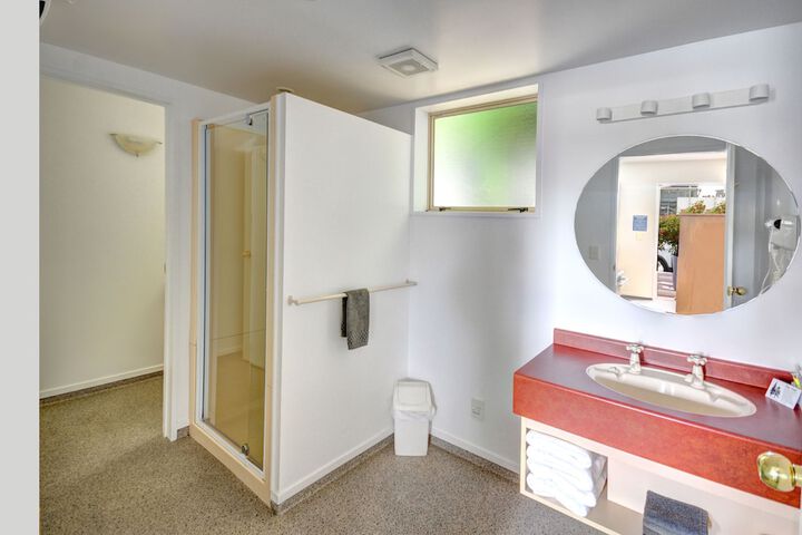 Room 35 of 48