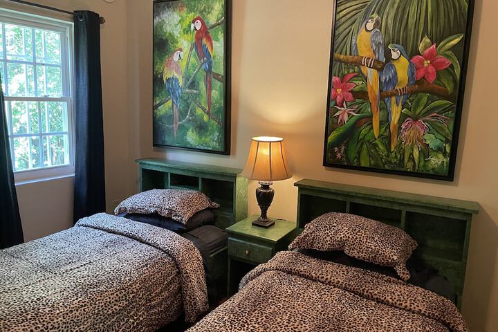 Room 9 of 88