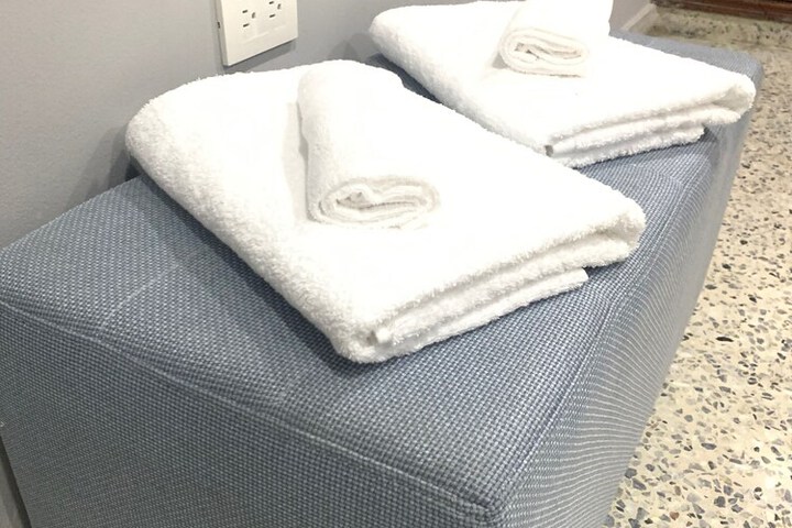 Room 12 of 18