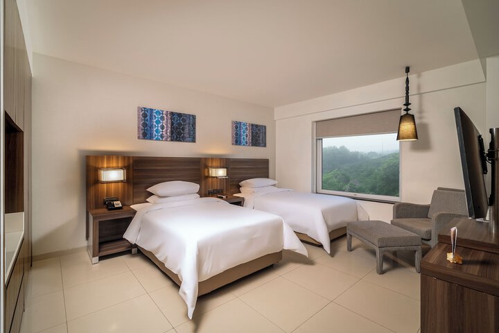 Room 10 of 50