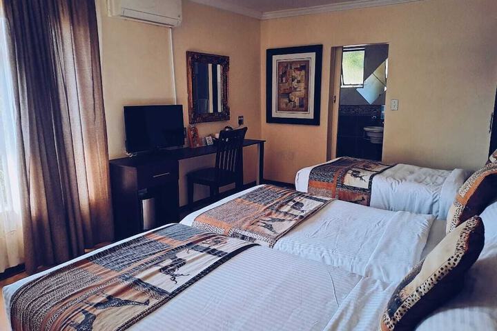 Room 3 of 23