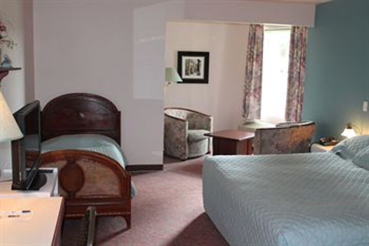 Room 21 of 42